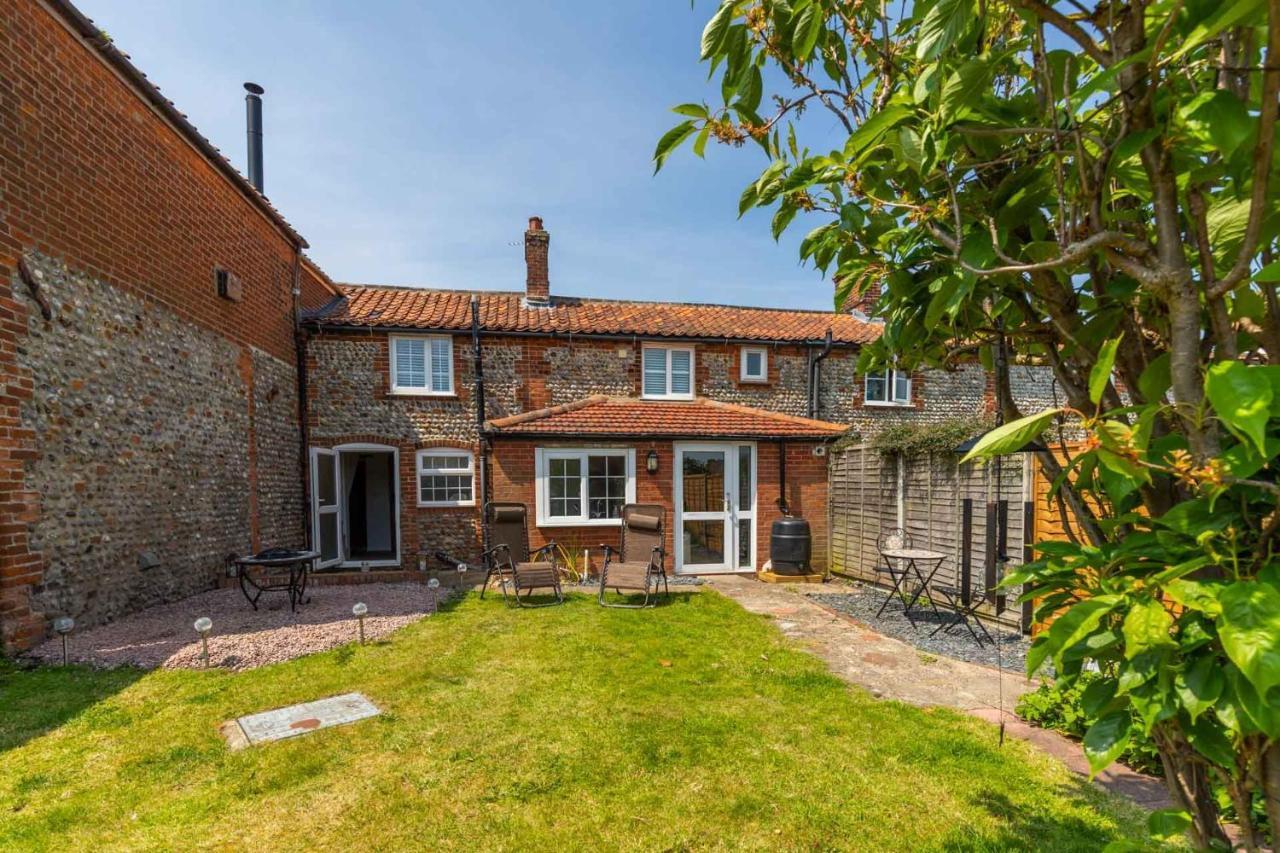 Host & Stay - Pilgrims Rest Bacton  Exterior foto